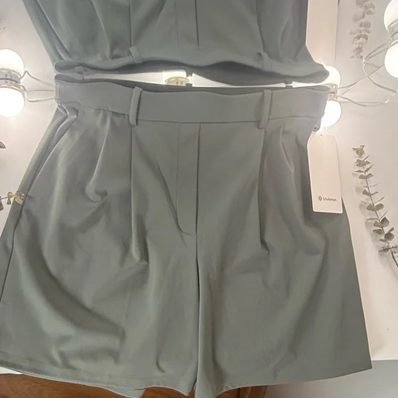 NWT lululemon athletica Daydrift Pleated High-Rise Short 7” - Picture 2 of 5